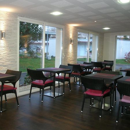 Charme Hotel, Montbeliard Sud Екстер'єр фото