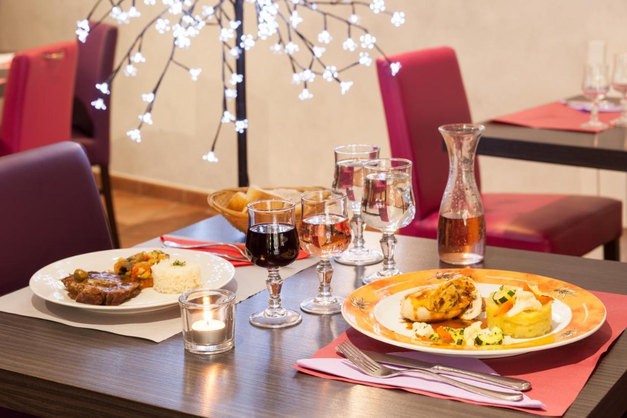 Charme Hotel, Montbeliard Sud Екстер'єр фото