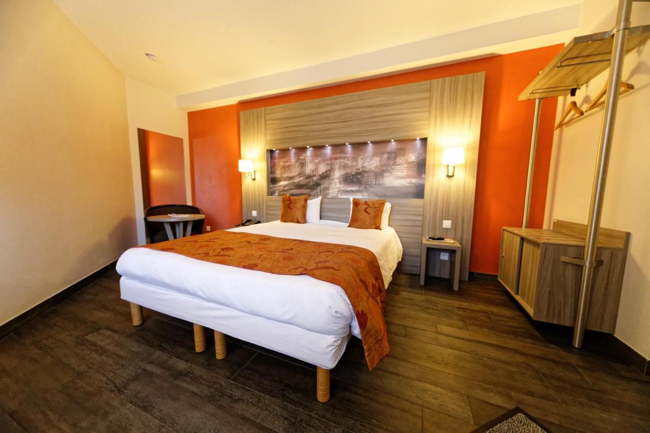 Charme Hotel, Montbeliard Sud Екстер'єр фото