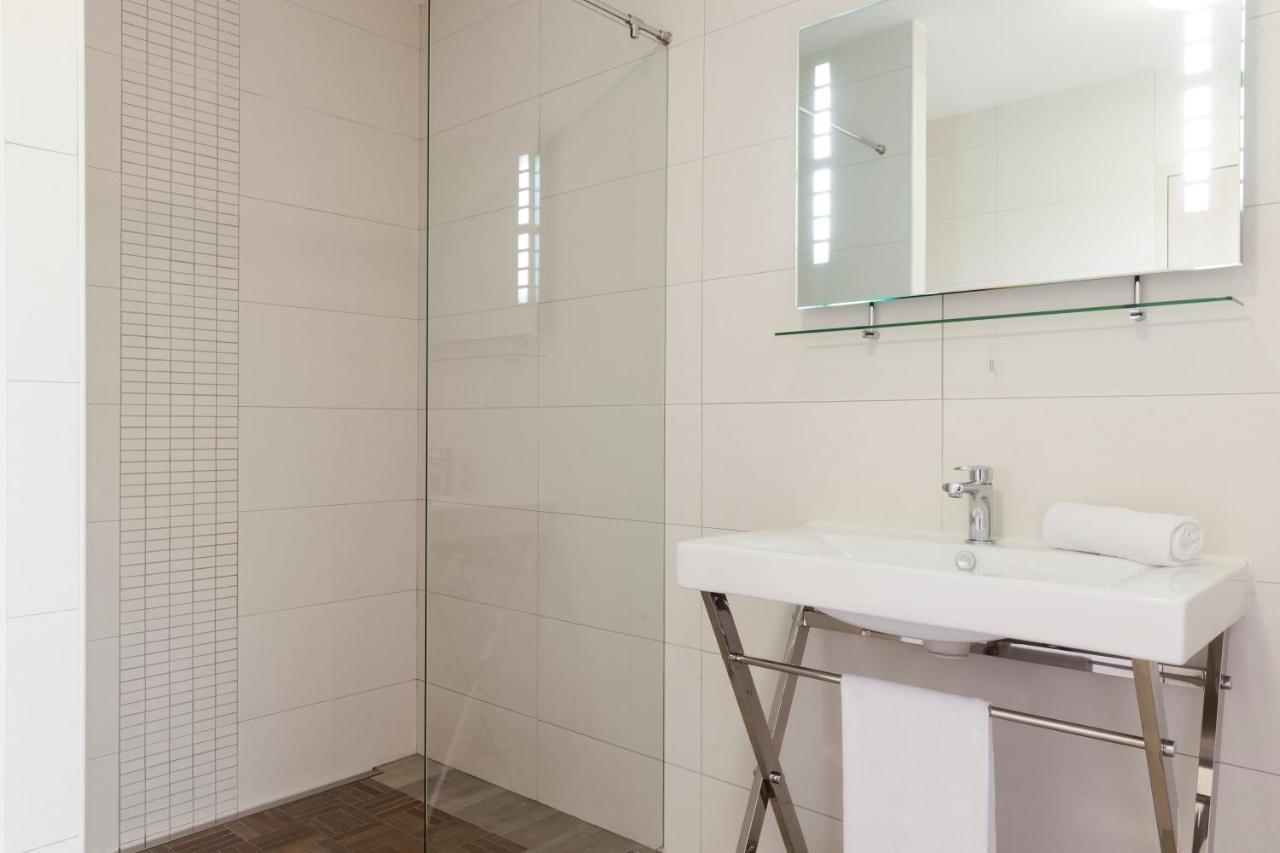 Charme Hotel, Montbeliard Sud Екстер'єр фото