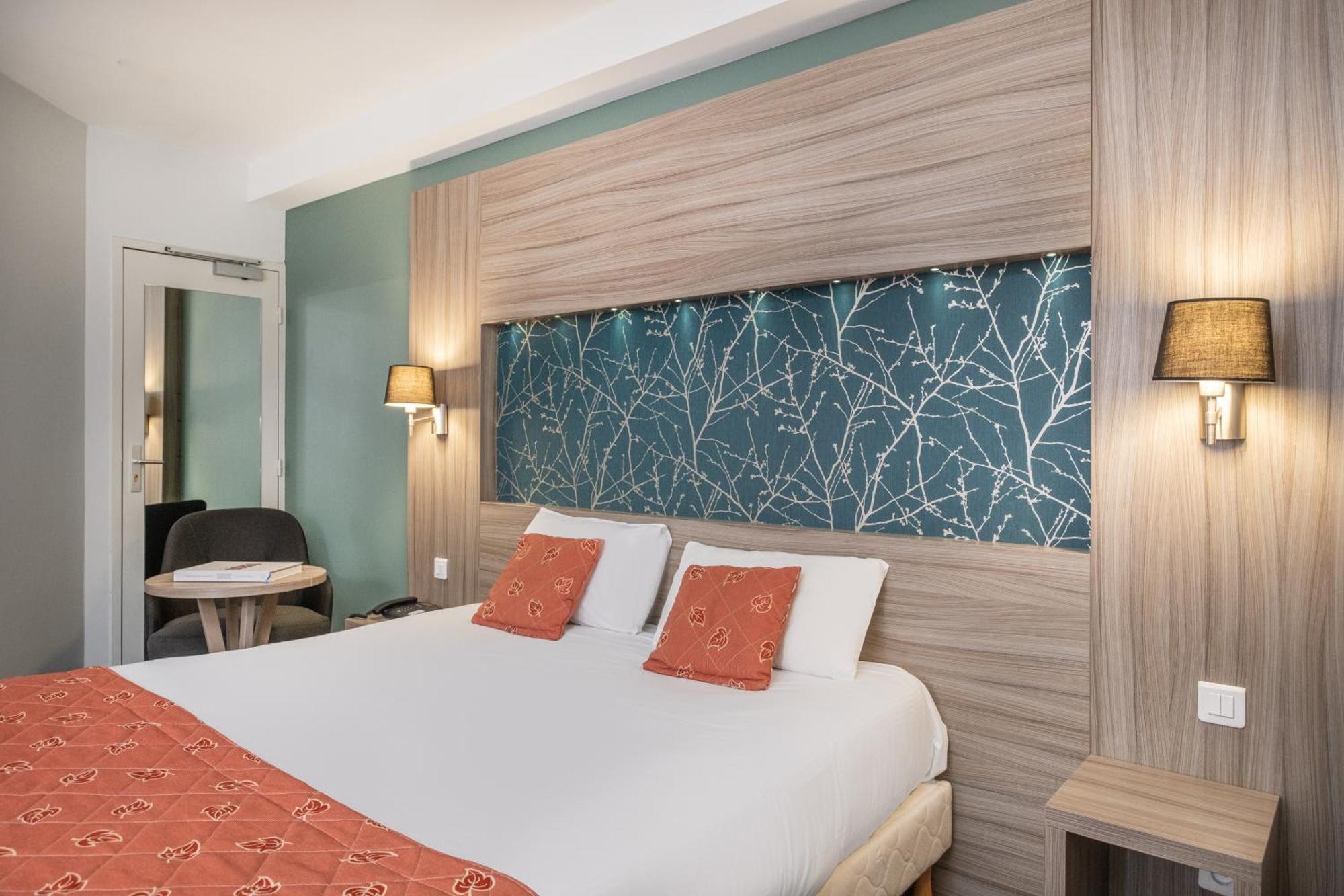 Charme Hotel, Montbeliard Sud Екстер'єр фото