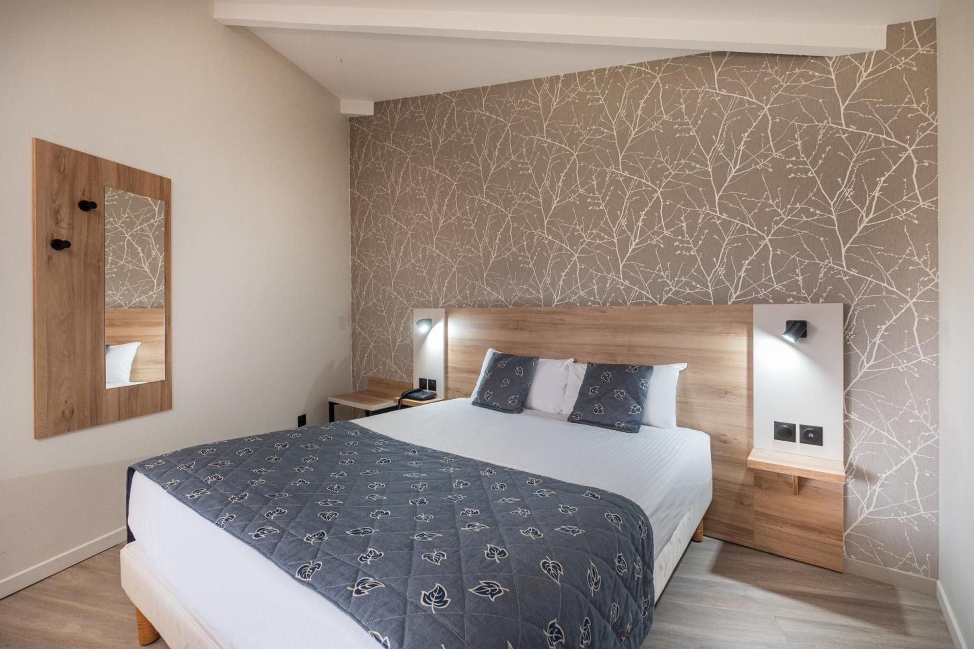 Charme Hotel, Montbeliard Sud Екстер'єр фото