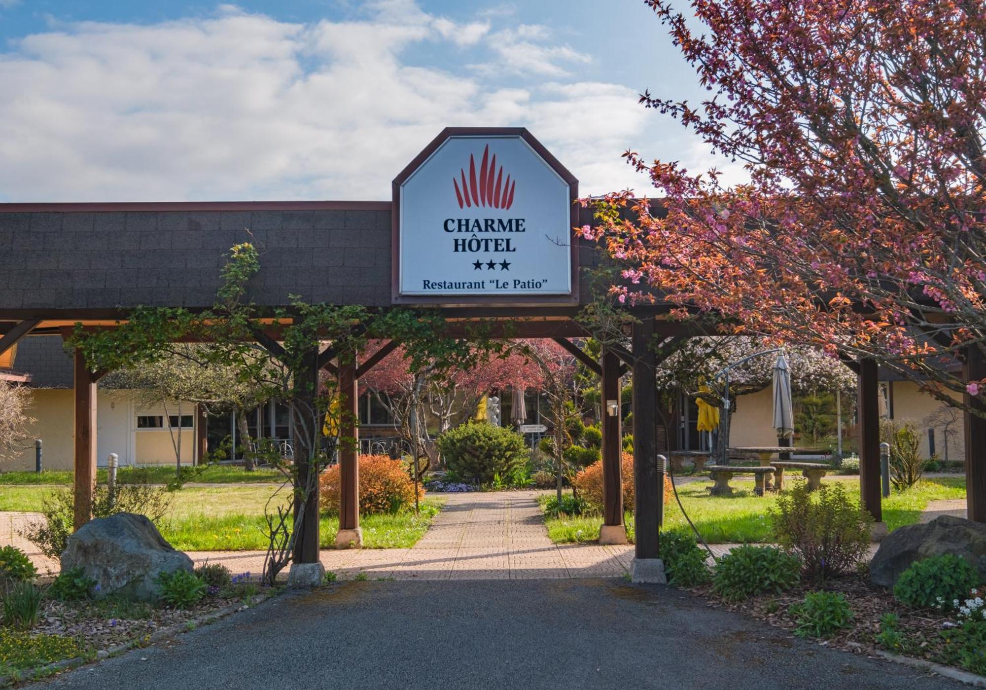 Charme Hotel, Montbeliard Sud Екстер'єр фото