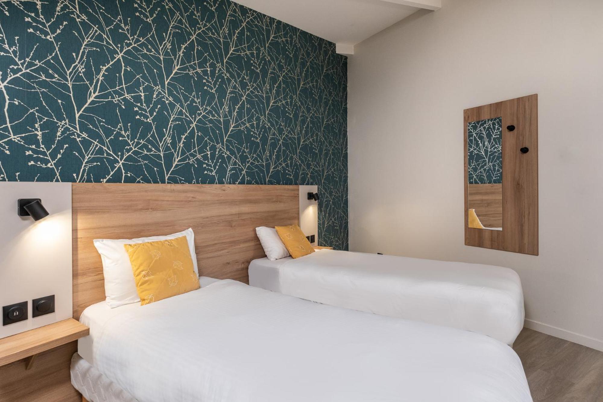 Charme Hotel, Montbeliard Sud Екстер'єр фото