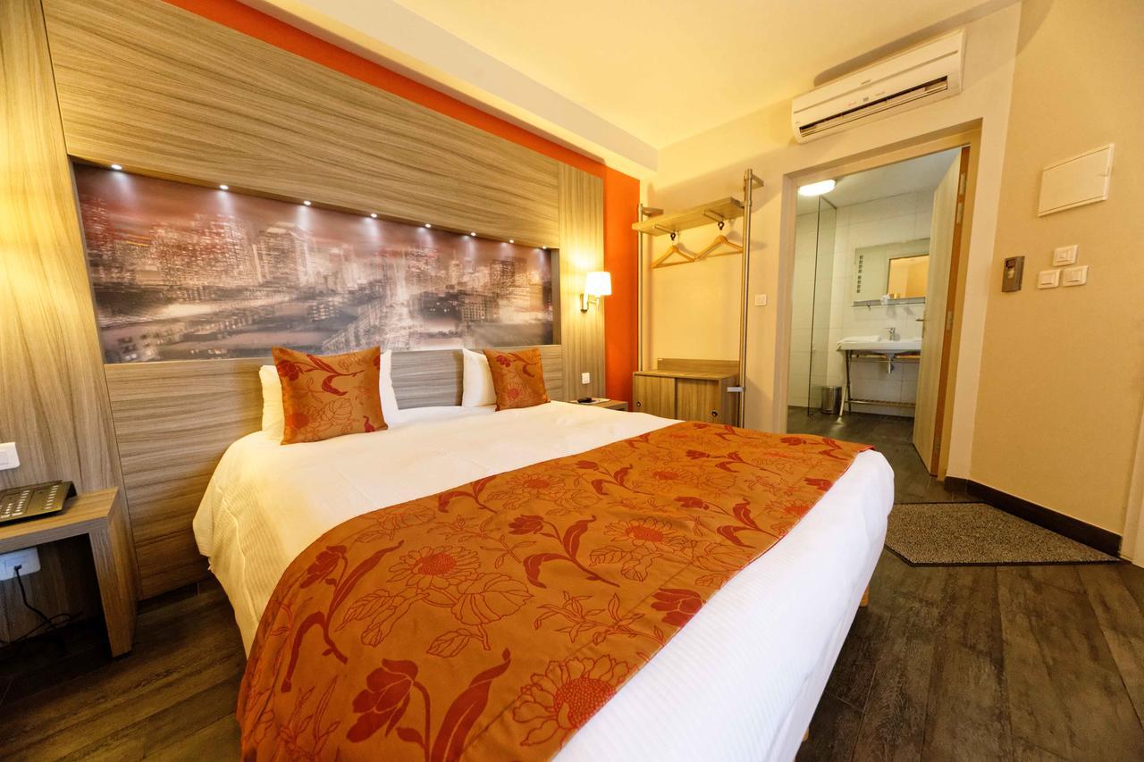 Charme Hotel, Montbeliard Sud Екстер'єр фото
